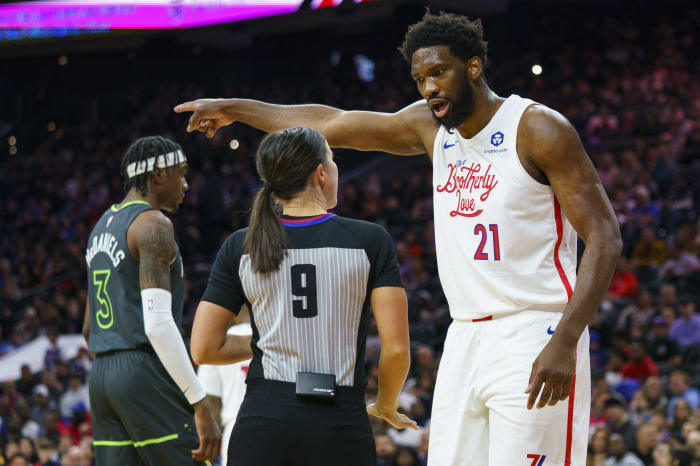 Embiid goes over 30 again, 76ers beat Rockets 111-91