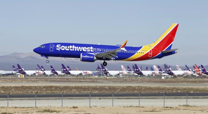 Southwest Airlines, pilots union reach tentative labor deal