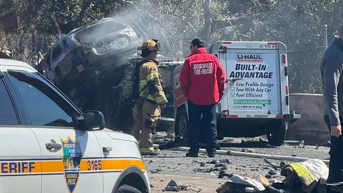 3 dead, 4 sent to hospital after teen driver hops median into oncoming traffic on Atlantic Boulevard: JSO