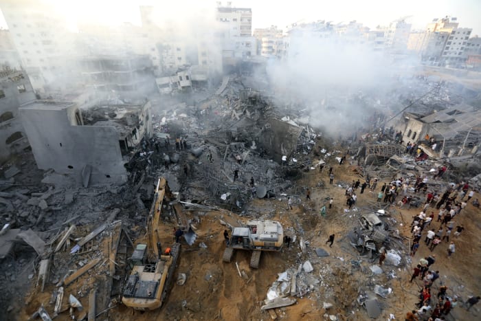 Live updates | Israeli troops briefly enter Gaza as wider ground incursion looms