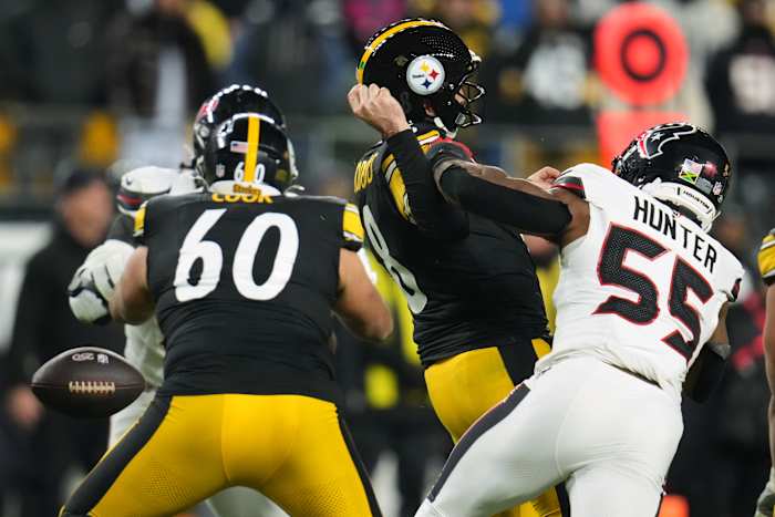 Defined by defense, ‘swarm culture,’ Texans dominate Steelers, Aaron Rodgers in playoff victory