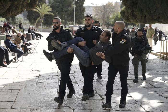 Violence in Jerusalem at mosque raises fear of more fighting - Vimarsana News