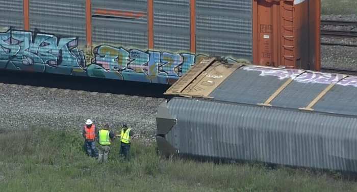 Train partially derails off bridge near Old Katy Road in northwest Houston