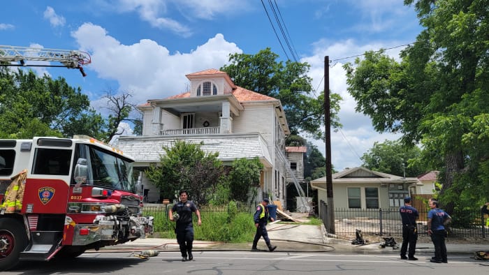 Historical home catches fire north of downtown San Antonio