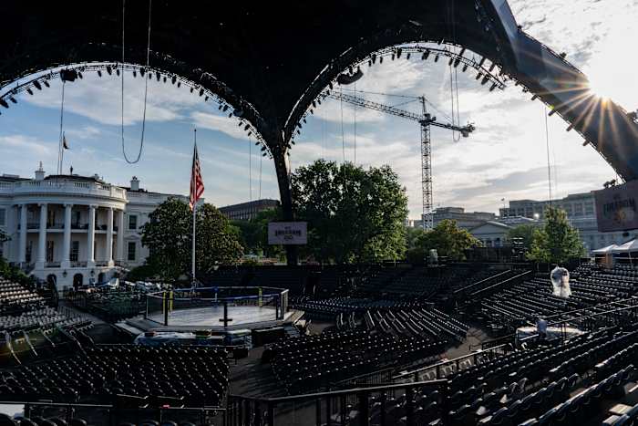 Lights! Camera! Cage match! The White House lawn's Octagon i