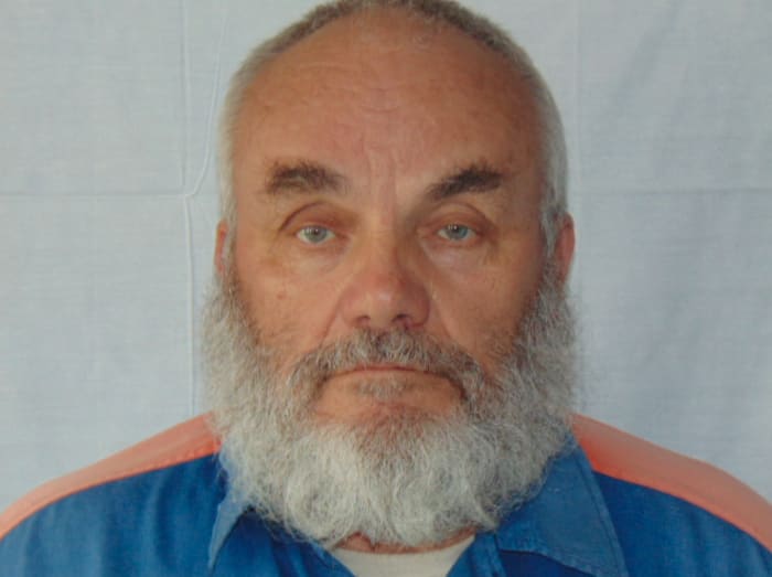Charges dropped against man who served 21 years in prison for deaths of 2 Michigan hunters - Vimarsana News