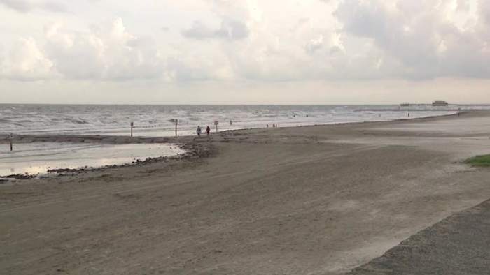 El hombre murió después del rescate cerca de la zona de accionamiento acelerado de Galveston El hombre murió después del rescate cerca de la zona de accionamiento acelerado de Galveston