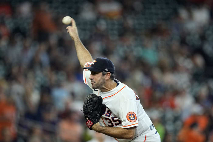 Jared Walsh, Justin Upton spark Angels' comeback win