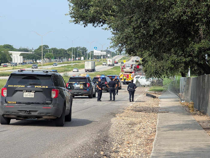<a href="https://www.ksat.com/news/local/2026/07/23/suspect-accused-of-stealing-vehicle-on-south-side-taken-into-custody-authorities-say/" target="_blank">Suspect accused of stealing vehicle on South Side taken into custody, authorities say</a>