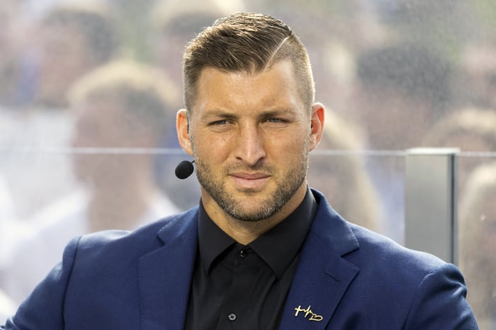 Tim Tebow, Reggie Bush make College Football Hall of Fame