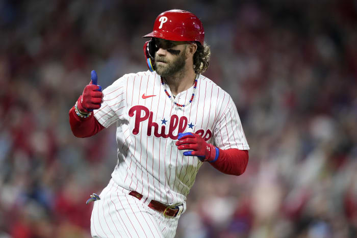 Bryce Harper shines as Phillies aim for second straight World