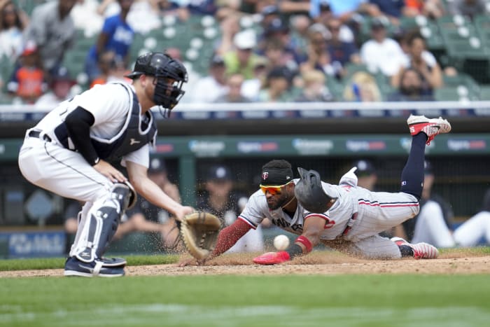 Abreu homer, triple, double, White Sox rally past Twins 9-5 - The