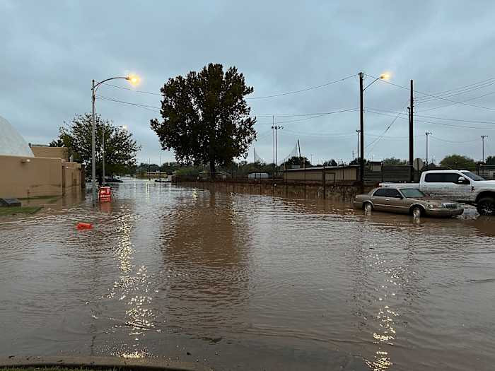 New Mexico authorities rescue hundreds after flooding strands many in