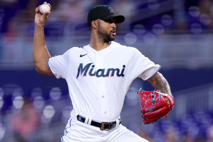 Manager Skip Schumaker of the Miami Marlins looks on against the News  Photo - Getty Images