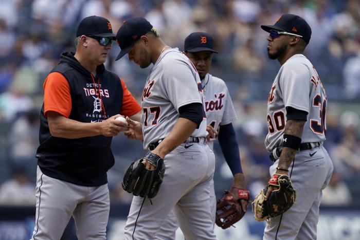 Kody Clemens hitless in MLB debut, Tigers split with Twins