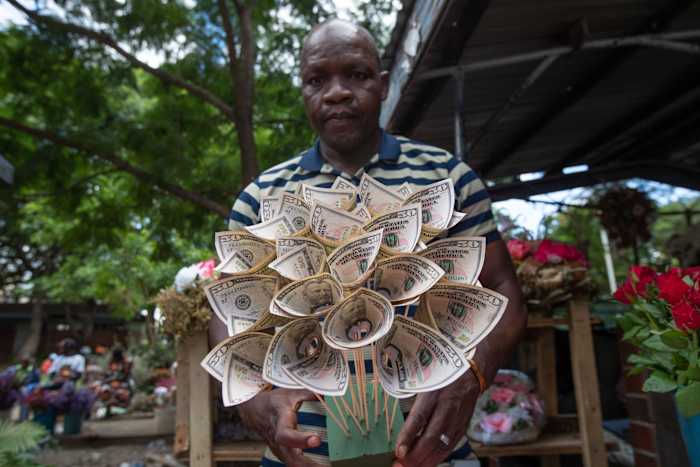 'Money bouquets' rival traditional flowers as coveted tokens of love for Valentine’s Day in Zimbabwe