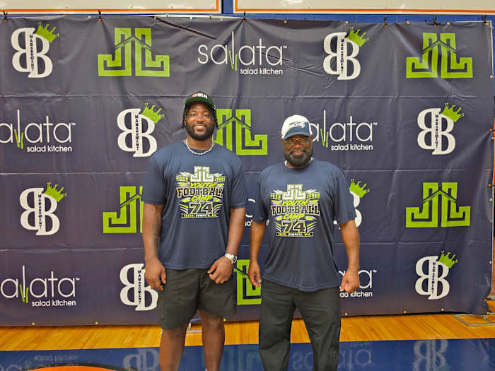 Seahawks tackle, Super Bowl champ Josh Jones holds youth camp at George Bush HS: 'Football brought us together'