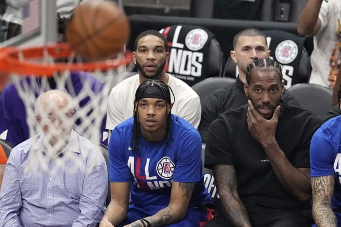 Chris Paul in blue short sleeve jersey bring the ball up in OKC - Clippers  News Surge NBA Gallery - Los Angeles Clippers Pictures & Photos