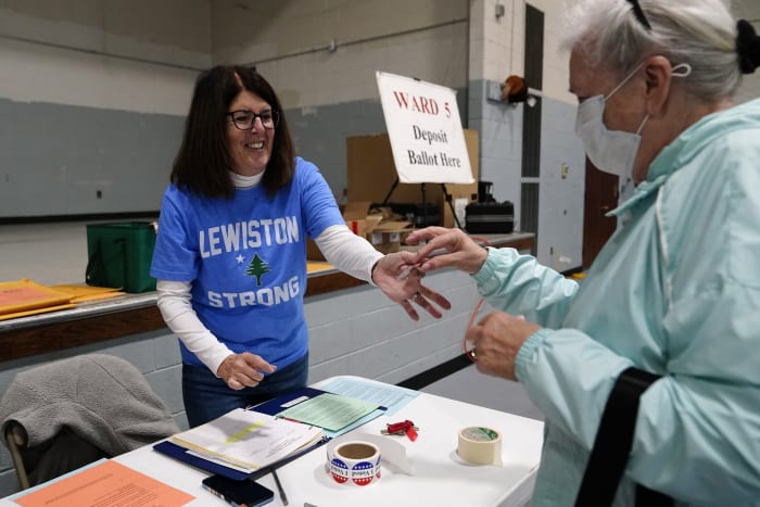 Voters in Lewiston are overcoming fear and sadness to do their civic duty after mass shooting - Vimarsana News