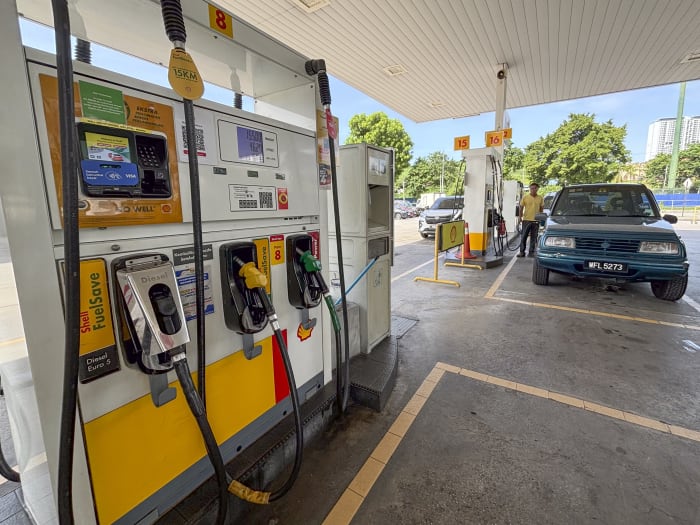 马来西亚修改数十年的燃油补贴，柴油价格上涨 56% – ClickOrlando.com