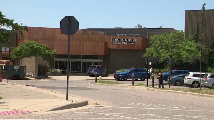 Fairlane mall shooting: 2 dead, 3 shot in Dearborn, police say