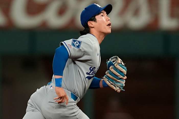 Dodgers recall South Korean All-Star Hyeseong Kim and place Tommy Edman on injured list