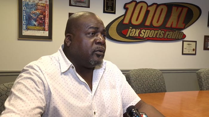 Former Jaguar, radio personality Leon Searcy arrested for DUI - Vimarsana News