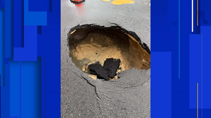 Cave-in shuts down lanes on Bay Street in downtown Jacksonville
