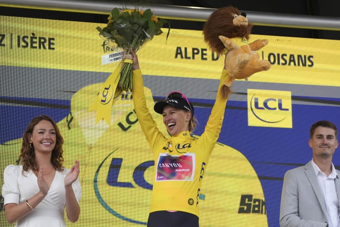 Niewiadoma remporte le Tour de France féminin avec 4 secondes d’avance au classement général après le thriller de l’Alpe d’Huez