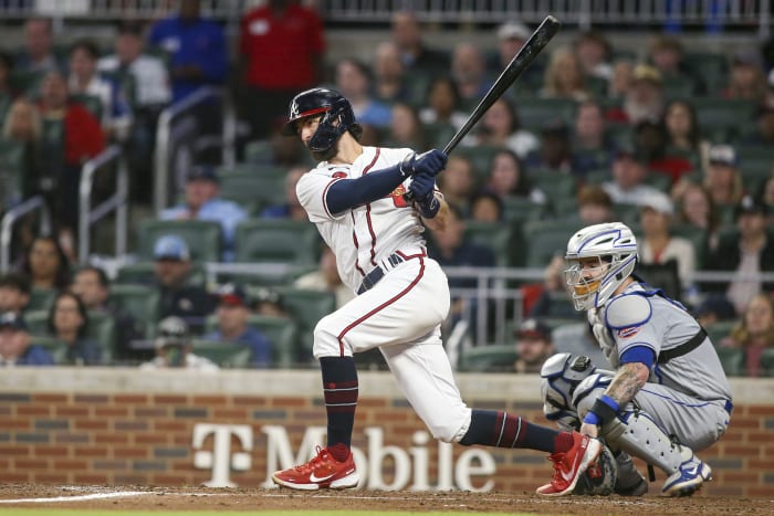 Olson HR vs former team, surging Braves top A's, catch Mets