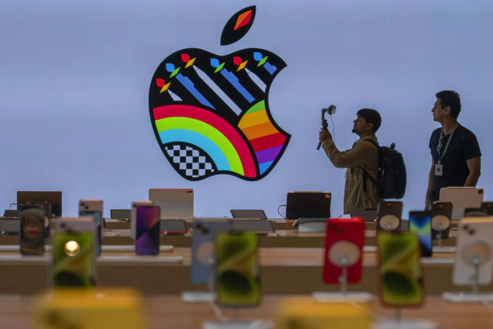 Apple Inc bets big on India as it opens first flagship store