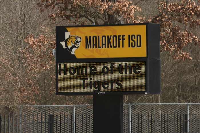 Some US schools cancel class pictures after online claims surrounding Epstein