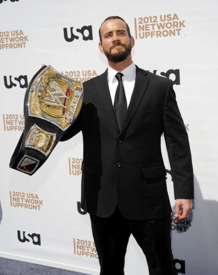 Polarizing pro wrestler returns to WWE months after being fired from Jacksonville-based AEW - Vimarsana News