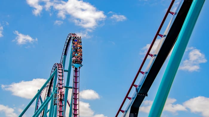 Hands up! SeaWorld Orlando celebrates National Roller Coaster Day with 8-coaster challenge