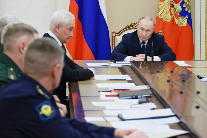 https://res.cloudinary.com/graham-media-group/image/upload/f_auto/q_auto/c_thumb,w_700/v1/media/gmg/KTC7BESHNFBG7MTRS3Y7LGKNVM.jpg?_a=DATAg1fkZAA0