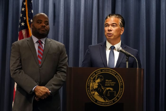 California sues district that requires parents be notified if their kids change gender ID - Vimarsana News