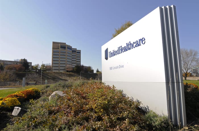 UnitedHealth tops 1Q forecasts, raises 2023 outlook