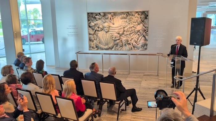 Dr. Phillips Center unveils Jim Pugh sculpture