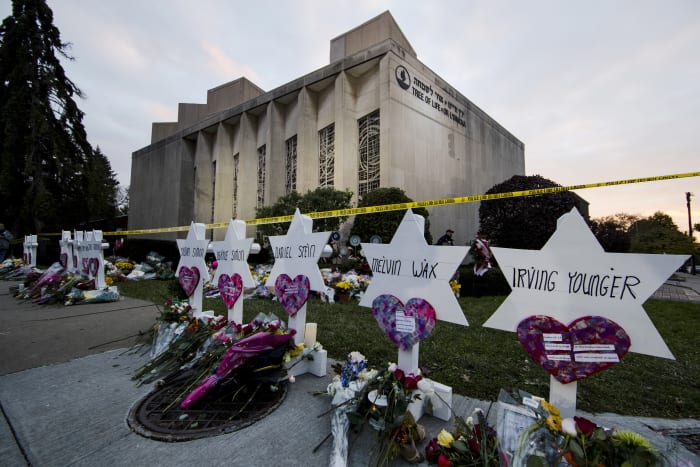 Trying to save his life, lawyers for Pittsburgh synagogue gunman argue he is mentally ill - Vimarsana News