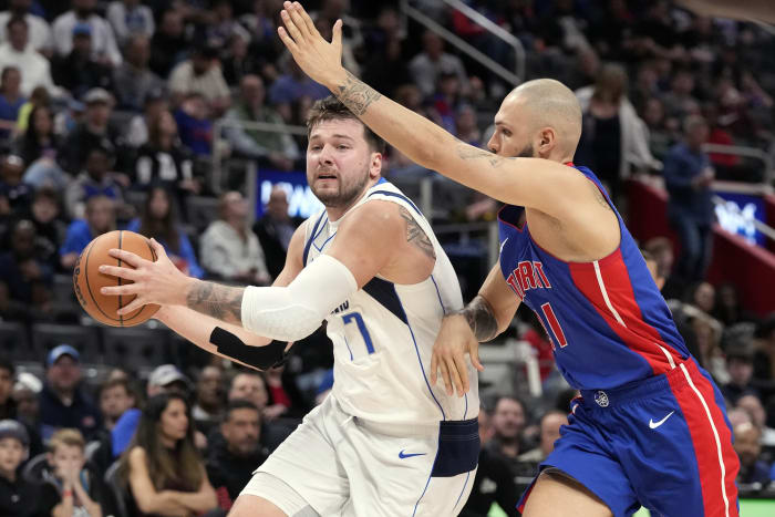 Facing NBA infamy, Detroit Pistons try to avoid record-tying 26th