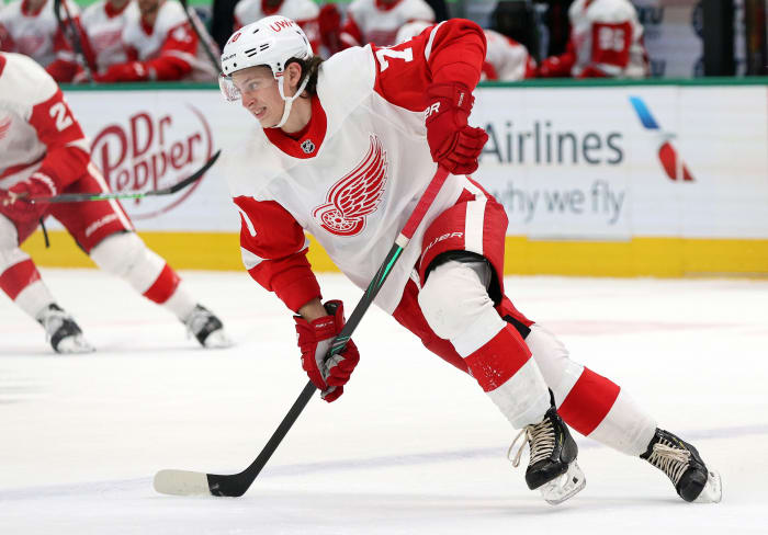 Vladislav Namestnikov's offense catching up to defense for Red Wings