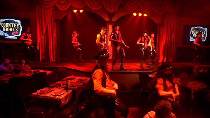 👢YEE-HAW! Orlando’s newest dinner show celebrates country music, line dancing