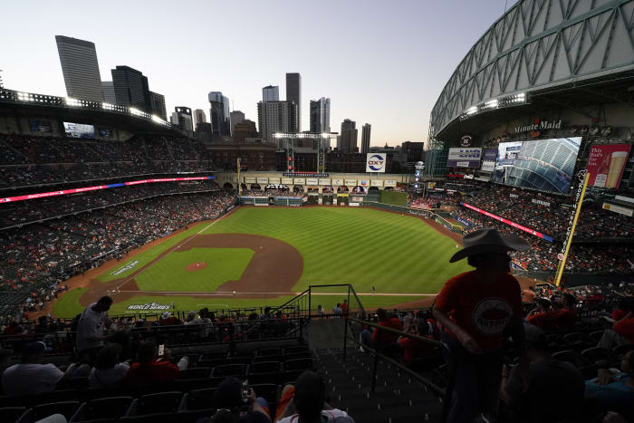 Minute Maid Park retractable roof to be open for Game 2 of ALDS between  Astros and Twins