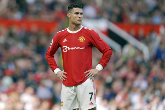 Cristiano Ronaldo: New Manchester United No 7 smashes shirt sale record and  causes media frenzy, Football News