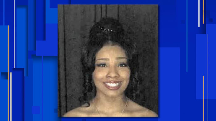 La niña de 17 años desaparece después de una fiesta de baile en Detroit La niña de 17 años desaparece después de una fiesta de baile en Detroit