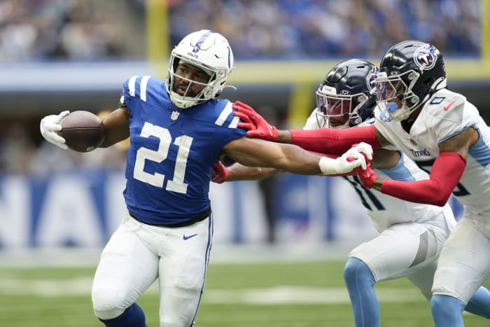 Richardson scores twice before leaving with concussion as Colts beat Texans  31-20