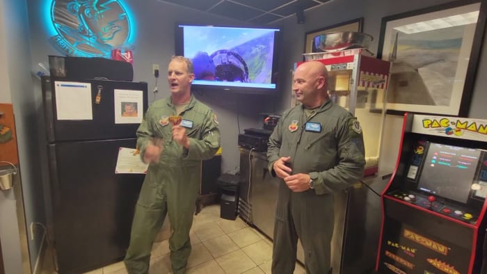 Retiring fighter pilot recognized for making career milestone with 3K hours of flight time in F-15 - Vimarsana News