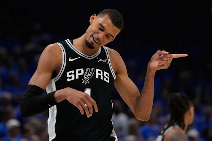 <a href="https://www.ksat.com/news/local/2026/05/22/where-to-watch-spurs-game-tonight-in-san-antonio-for-free/" target="_blank">Where to watch Spurs game tonight in San Antonio for free</a>