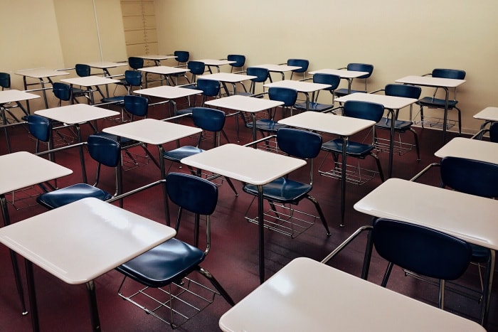 A school's way to fight phones in class: Lock 'em up