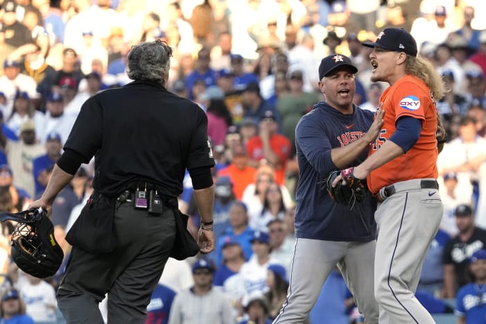 Umpires bar Dodgers' Roberts from pitching position player